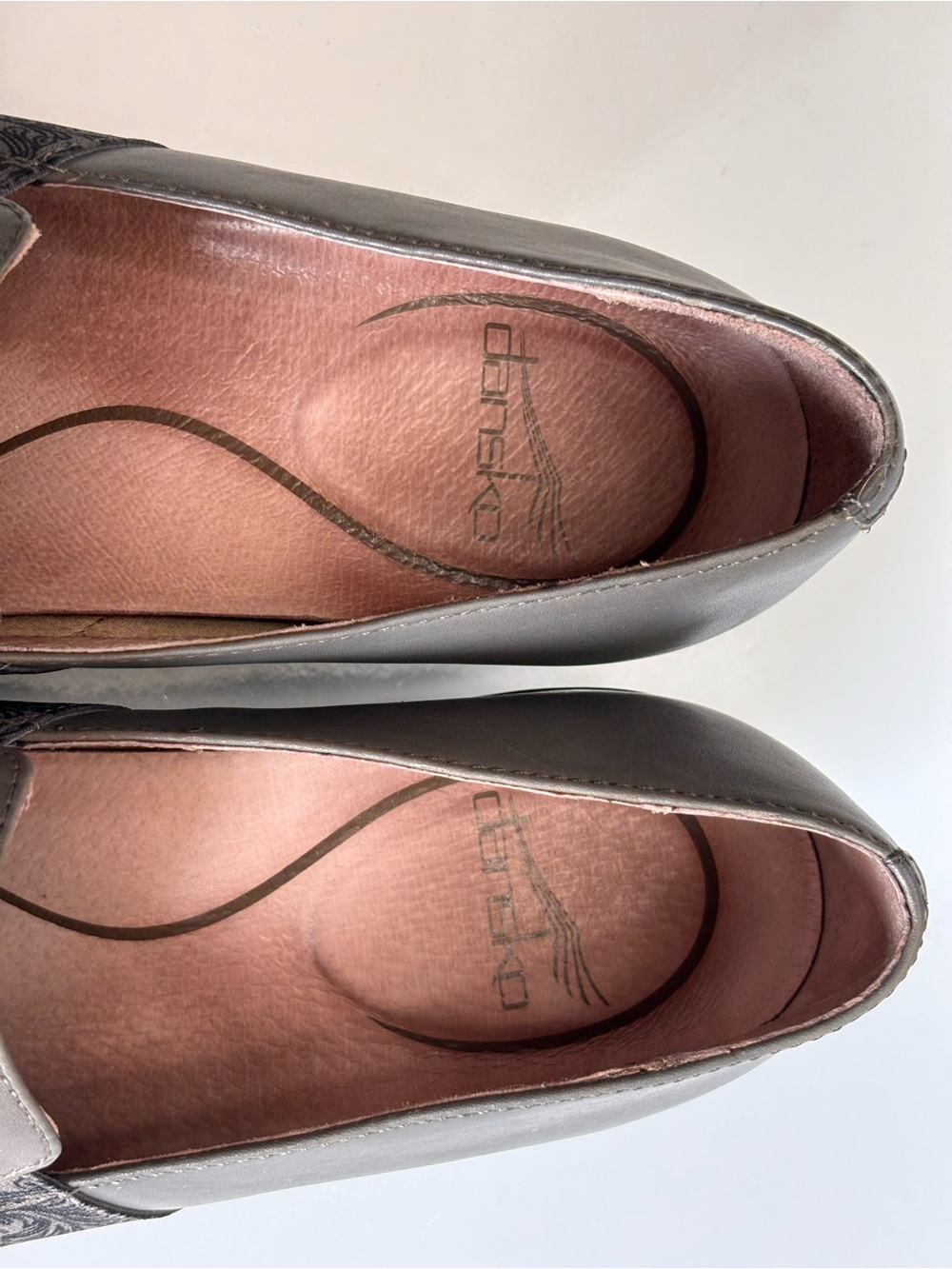 Dansko Jessica Women's Gray Leather Slip On Clogs Comfort Shoes Size 39/ US 8.5 - Picture 13 of 16
